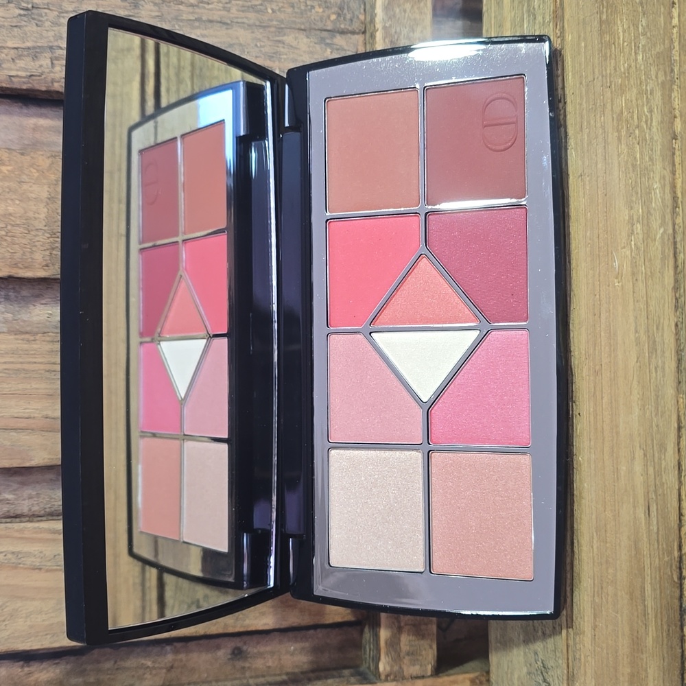 Dior Diorshow 10 Couleurs Eye Makeup Palette – Mitzah Limited Edition
